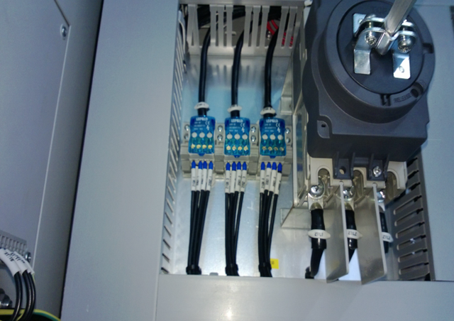 門手柄及小型分線配電結構 門手柄及小型分線配電結構