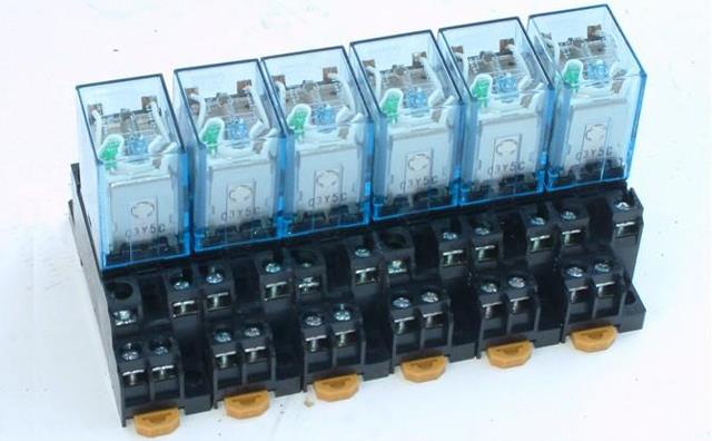 中間繼電器 中間繼電器